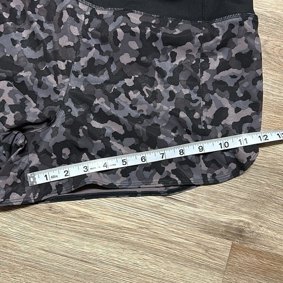 ATHLETA Athletic Shorts - Picture 5 of 9